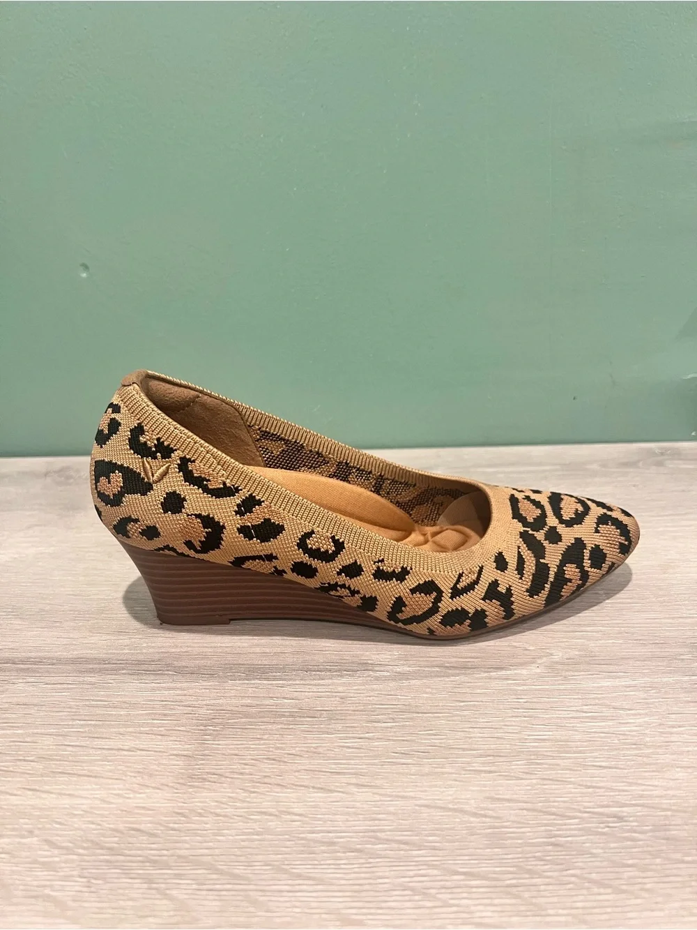 VIVAIA Leopard Print Knit Wedge Pumps – Women’s Size 5.5